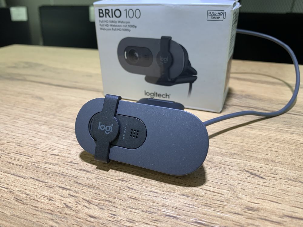 Веб-камера Logitech Brio 100, 1920x1080, встроенный микрофон,10705/А10