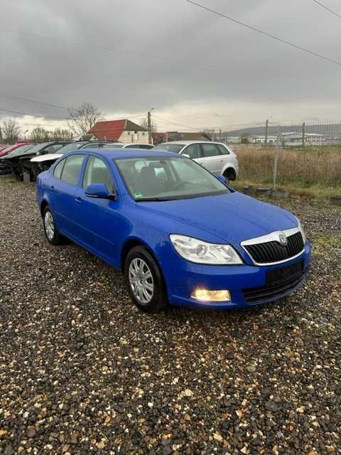 Dezmembrez,Skoda Octavia 2 cutie manuală 1.4 tsi tip CAXA,An 2010