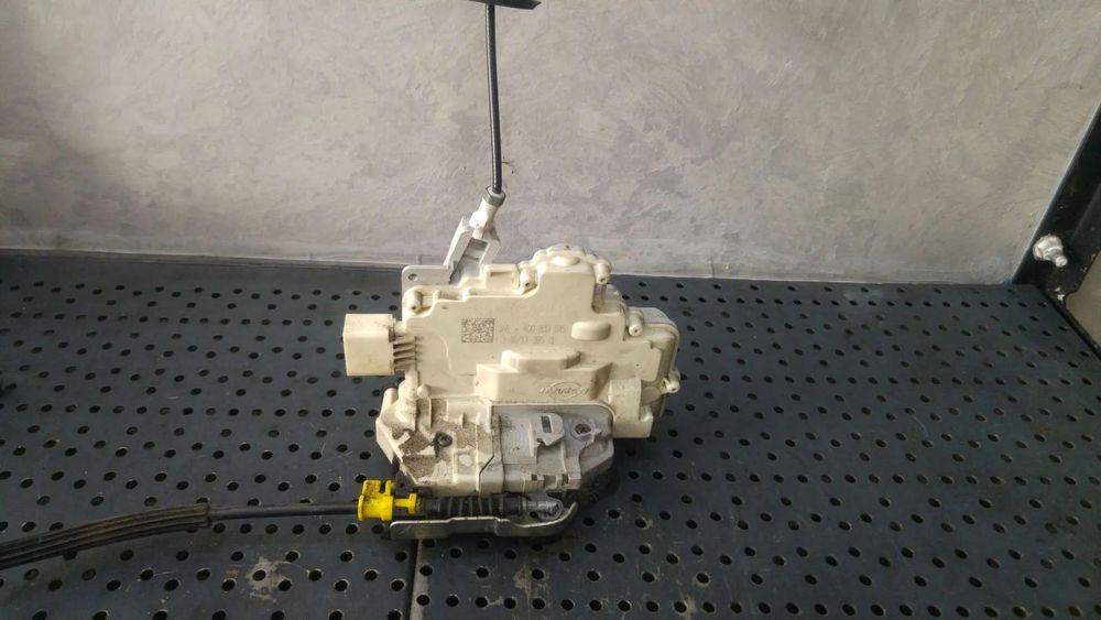 Broasca usa stanga spate audi a6 c7 4g 4g0839015