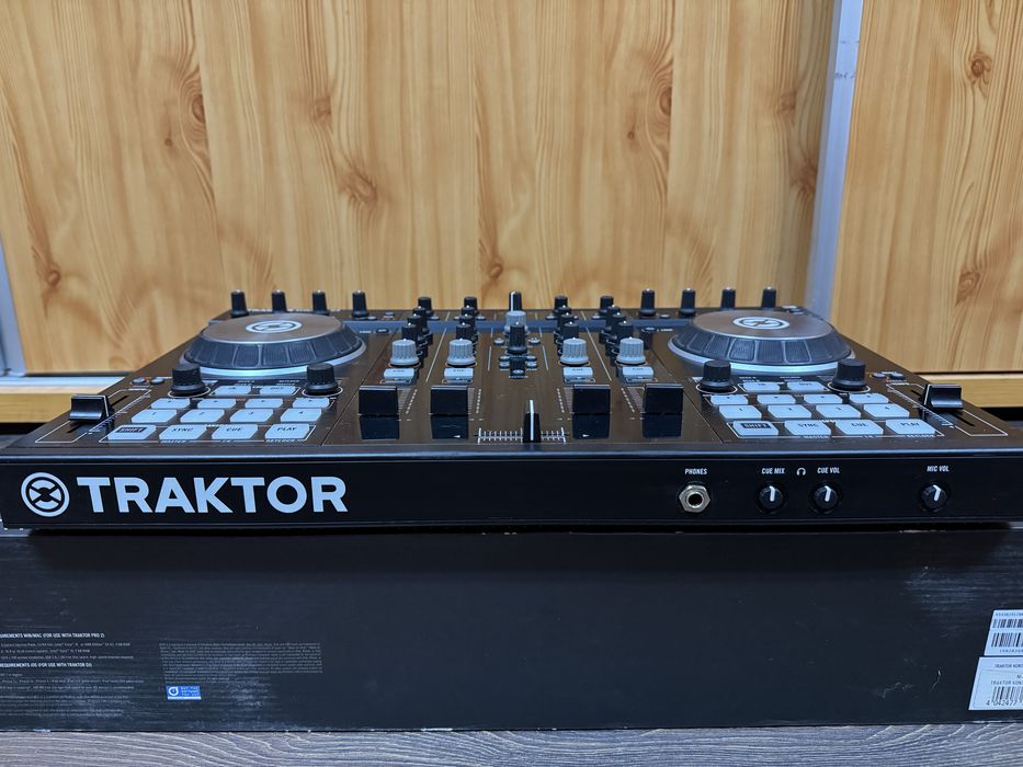 Placa Dj Traktor Kontrol S4 mk2