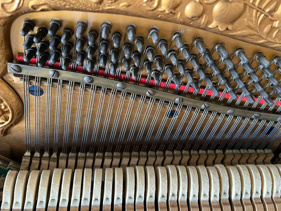 Пиано R. Weissbrod – колекционерска стойност и изящество