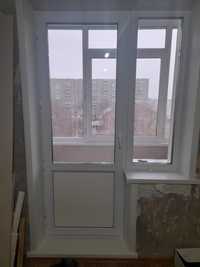 Продам балконный блок( дверь, и окно с правым открытием)