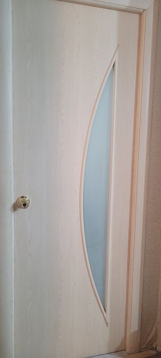 Продам двери б/у