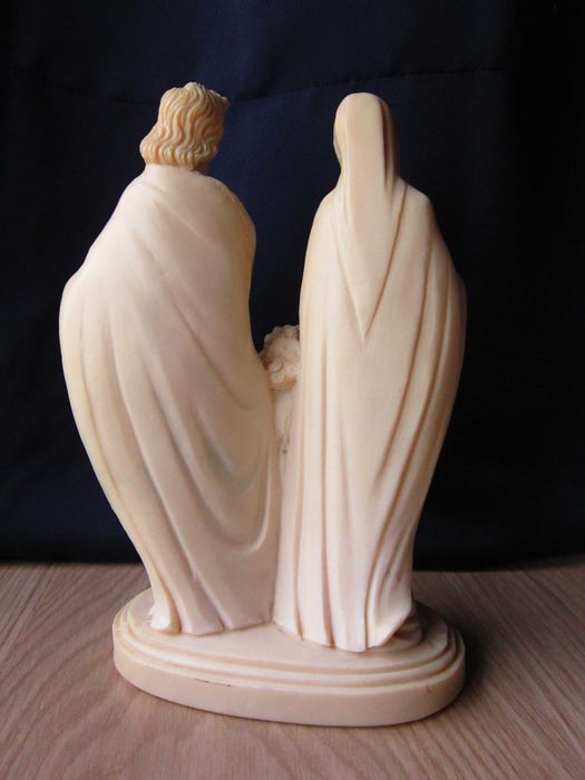 cadou rar Familia Sfanta - Maria,Iosif si Isus sculptura alabaster1960