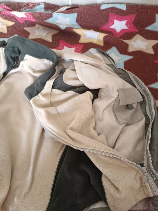 Продаеться подросковая куртка двойка