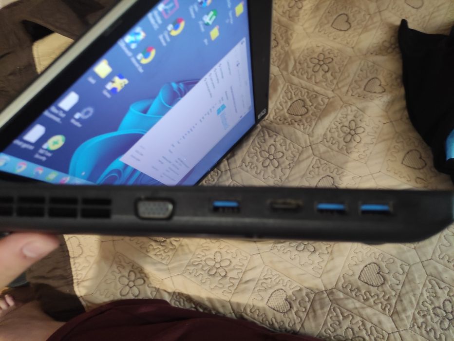 Vând Laptop Lenovo Thinkpad edge 535