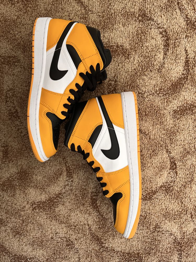 Air Jordan 1 Mid Taxi 42,5