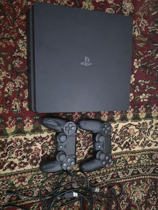 PS 4 - 1 ТБ с играми