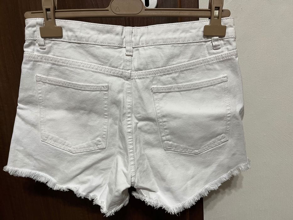 Продавам къси панталони sinsay