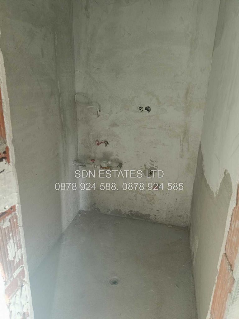 Продава се Тристаен апартамент в Казанлък - 101 кв.м за 1428 €/кв.м - Снимка #6