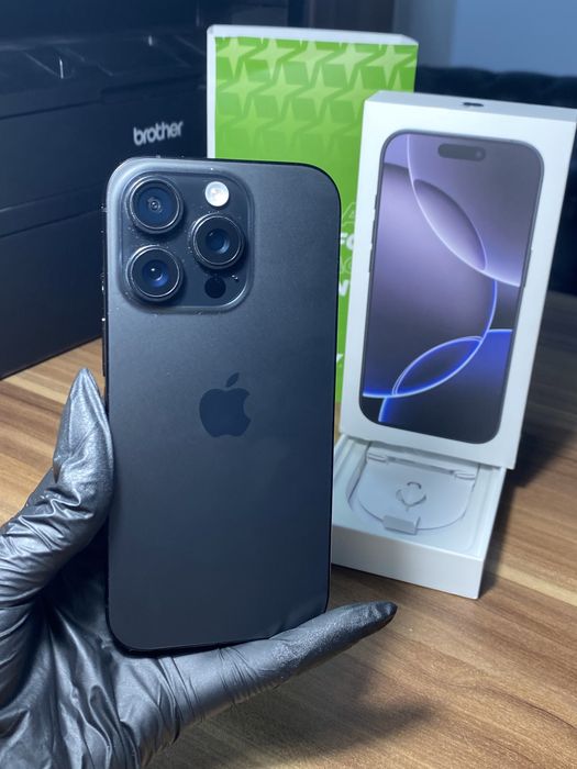 iPhone 16 Pro • 256 GB • Black Titanium