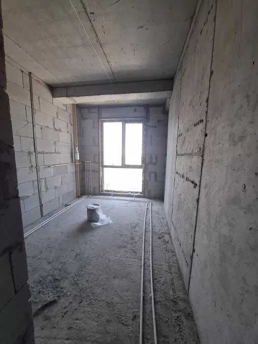 Продается 2х комнатная квартира новостройке 58м2 коробка: Паркентский
