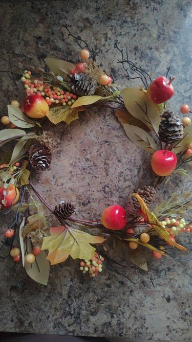 Венок осень декоративный