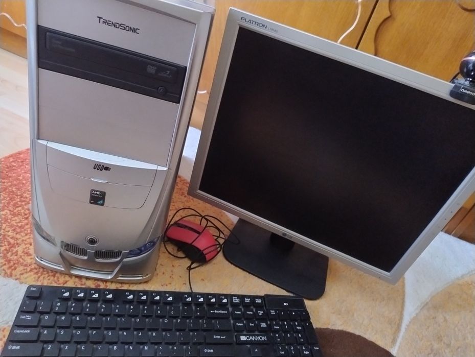 Vând monitor LG ,
