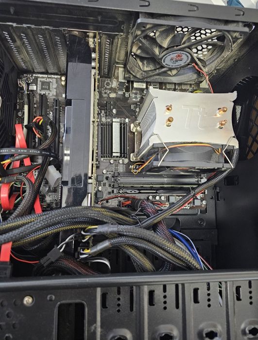 Vând pc de gaming amd fx6