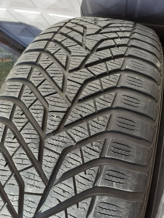 265/65/17,yokahama,8-9mm,dot 4216