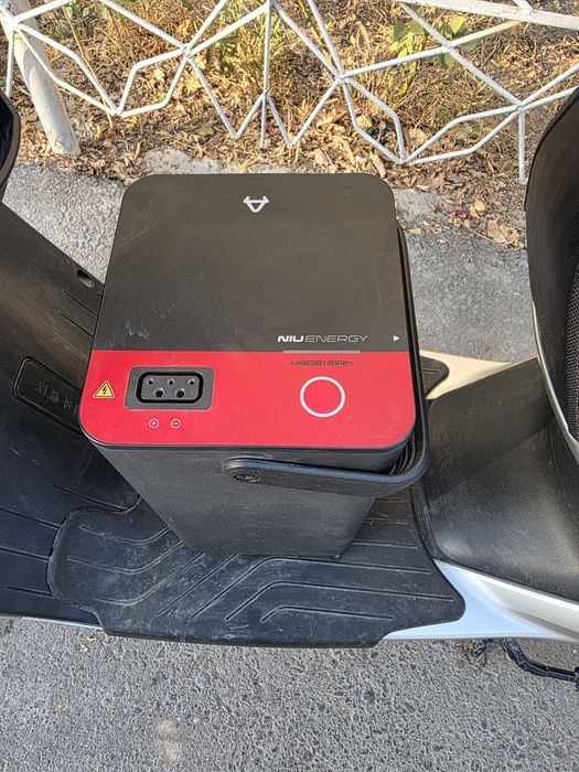 Продам б/у скутер niu mqi+ sport