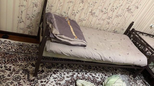 Karavat va stul sotiladi Srochno