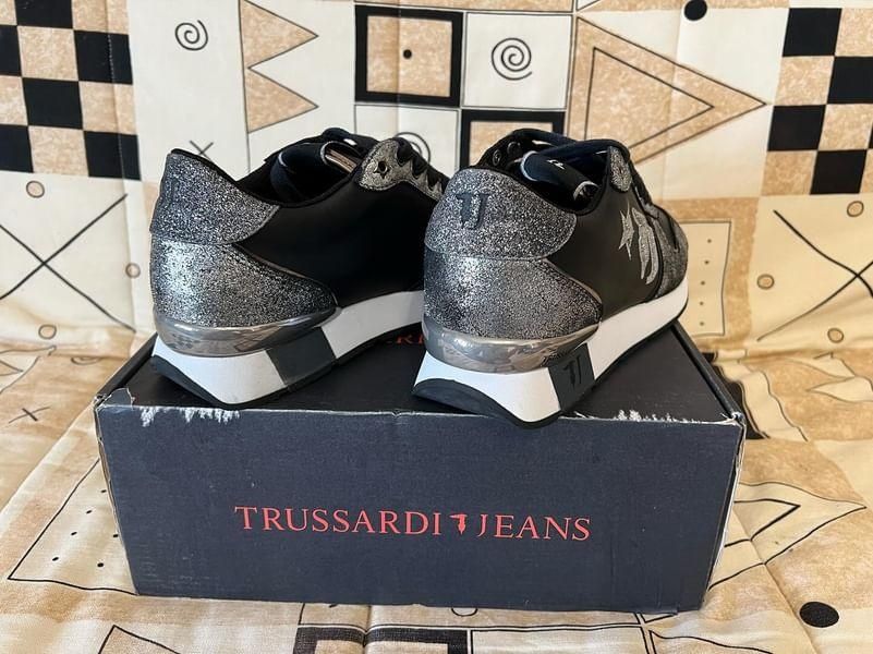 Adidași Trussardi Jeans noi originali