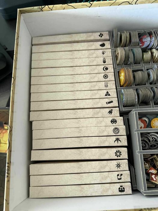 Настолна игра Gloomhaven [first edition]