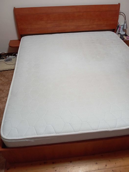 Легло с подматрачна рамка и матрак 160 200