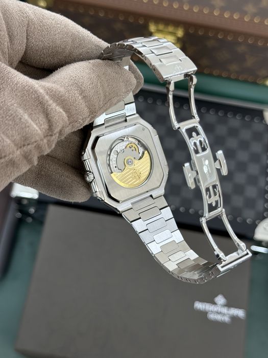 Patek Philippe Cubitus Mint Dial