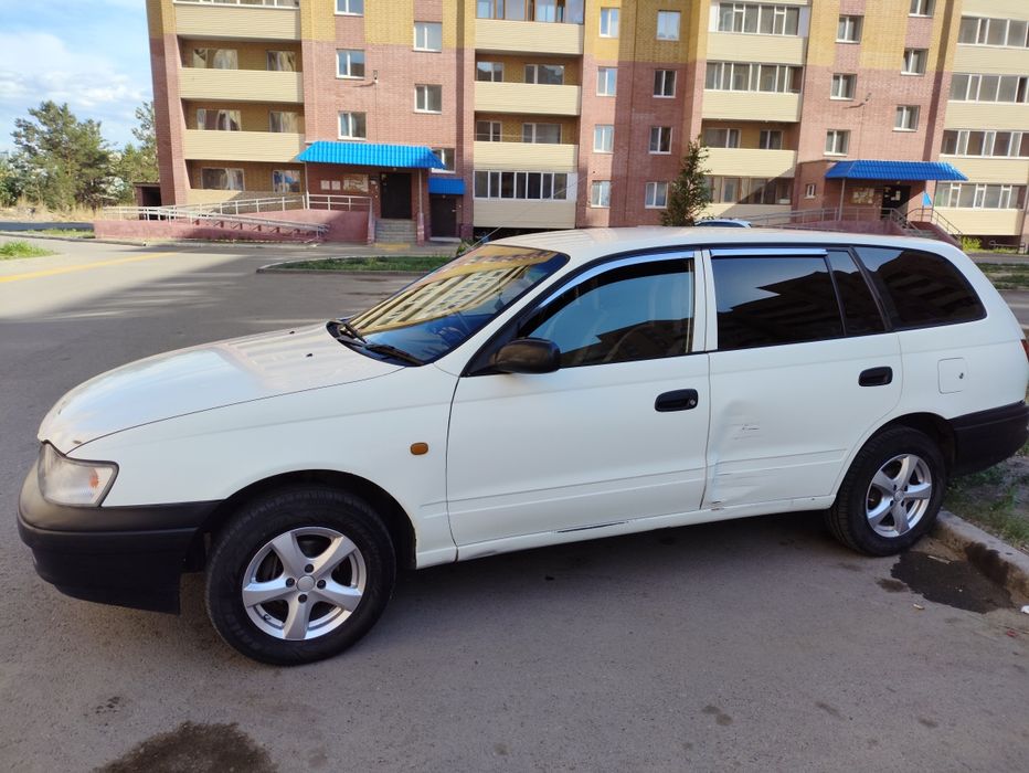 Toyota caldina 1996 год
