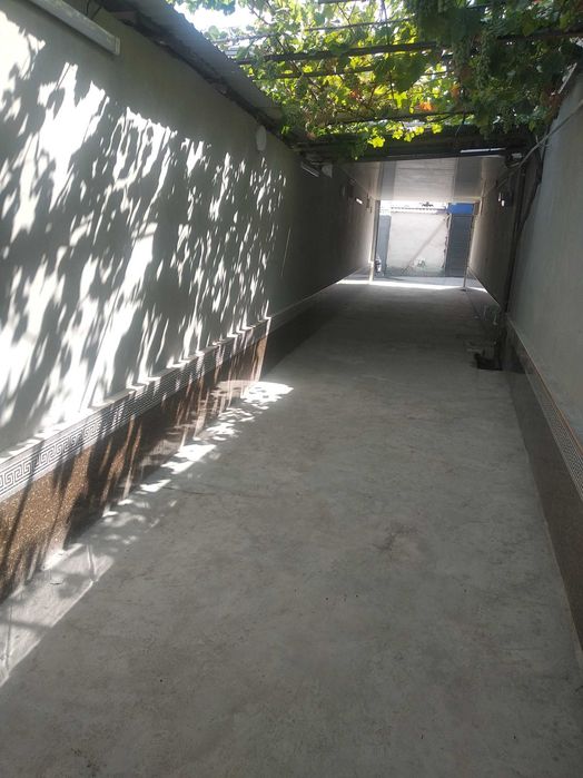 4,5 sotik xovli sotiladi