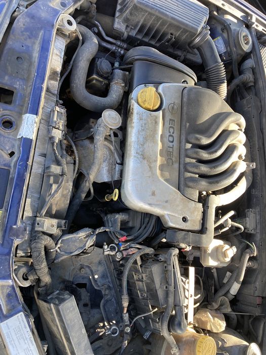 Продава се само на части Опел Вектра Б 1.6 16v Ecotek