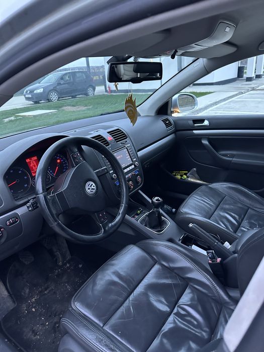 Vand sau schimb volkswagen Jetta 1.9