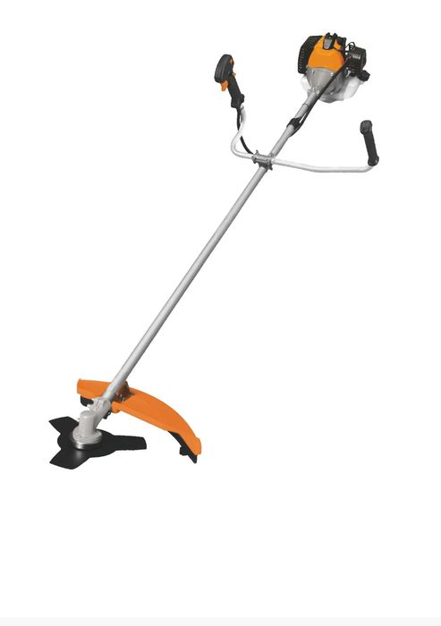 Cosesc grădini, curți, tai lemne