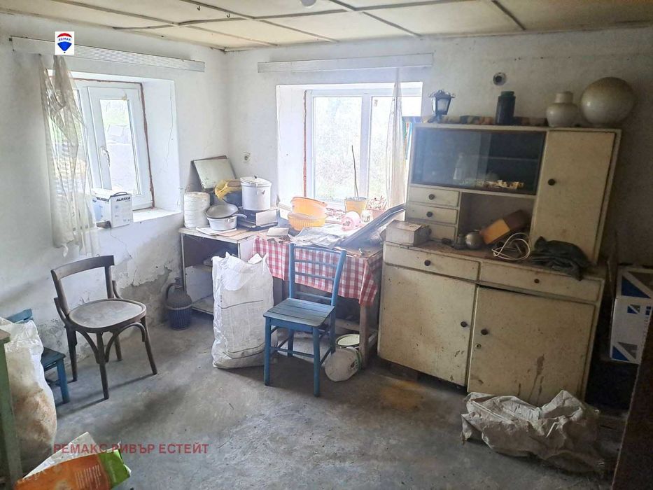 Селска къща за продажба в с. Пиргово