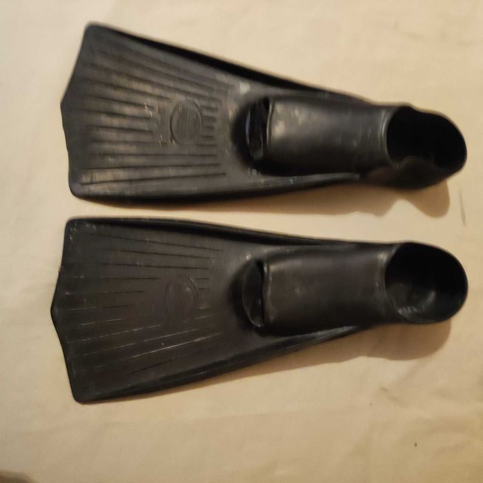 Плавници  Сирена /32-33/,  GRANE SPORTS /32-33/.