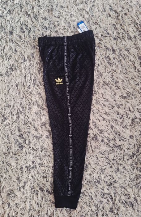 Trening Adidas Nou