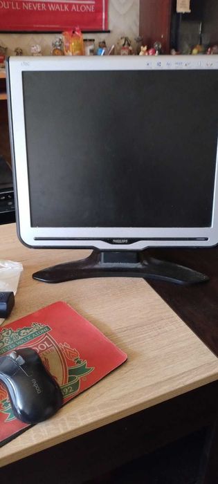 монитори втора употреба всички рабоатят перфектно