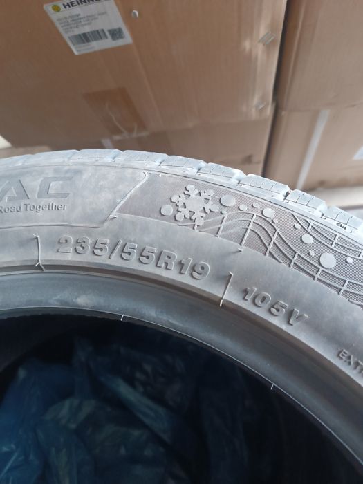 Продам 19 зимнюю резину почти новая