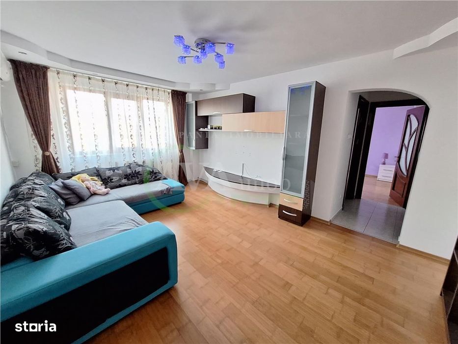 Apartament  3 camere semidecomandat, renovat si semi-mobilat, zona Cor