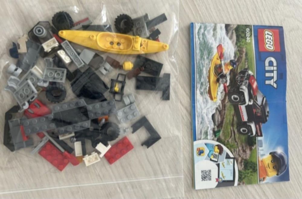 Lego City 60240.