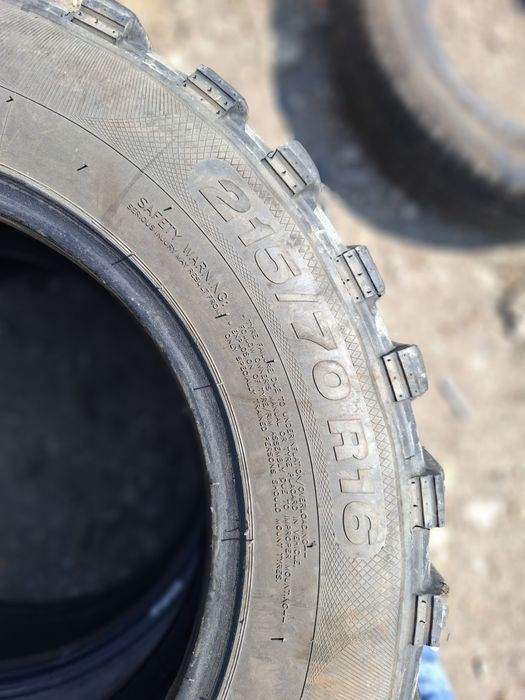 Vand 2 anvelope 215 70 16 bune fara defecte dot 2020