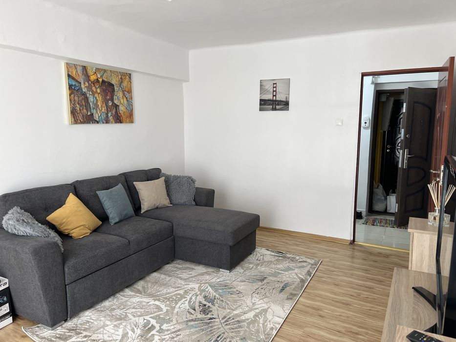 Inchiriez apartament 2 camere  ultra central in Pitesti.