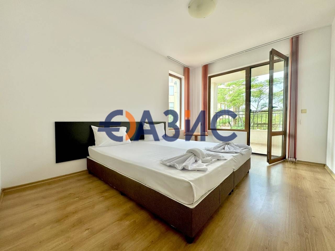 Продава се Двустаен апартамент в с. Кошарица, Област Бургас - 74 кв.м за 952 €/кв.м - Снимка #11
