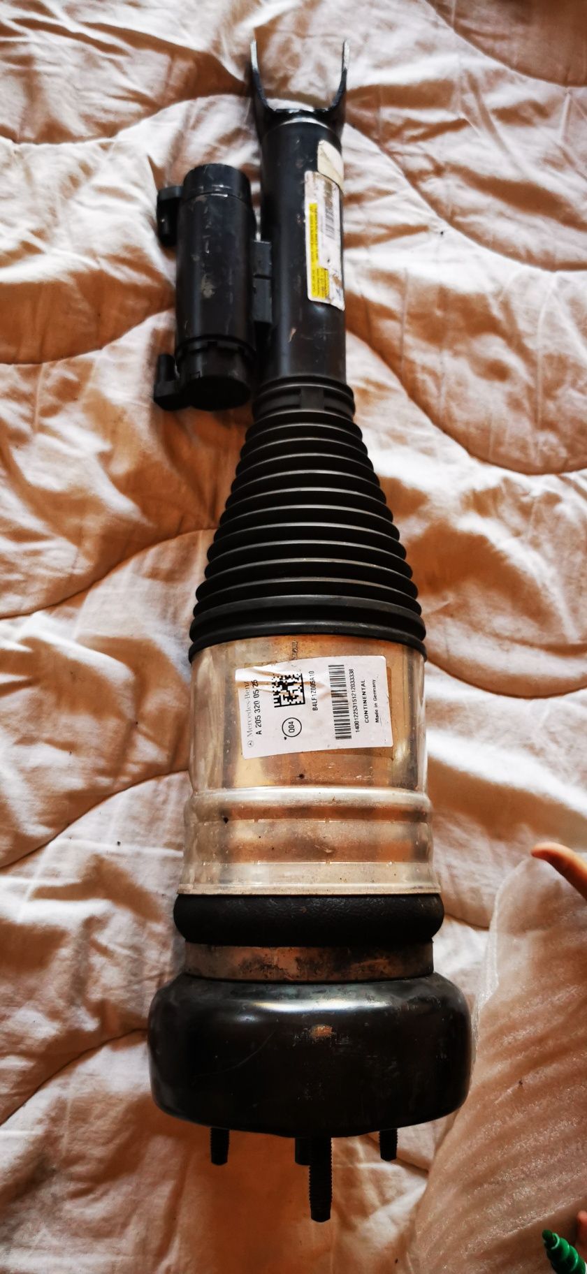 Perna de aer dreapta fata pt Mercedes C-Classe W205 2WD A2053200238