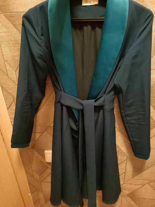 Продам платье коктейльное