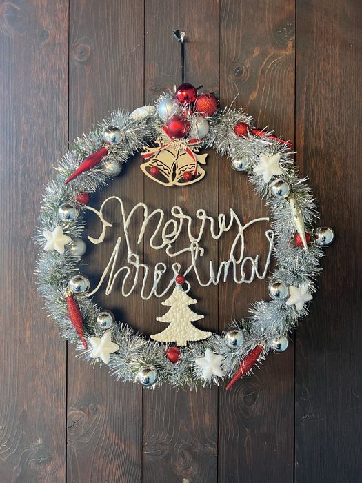 Коледни украси и аранжировки