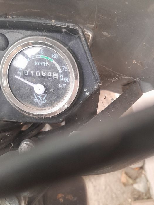 Moped pegeout...