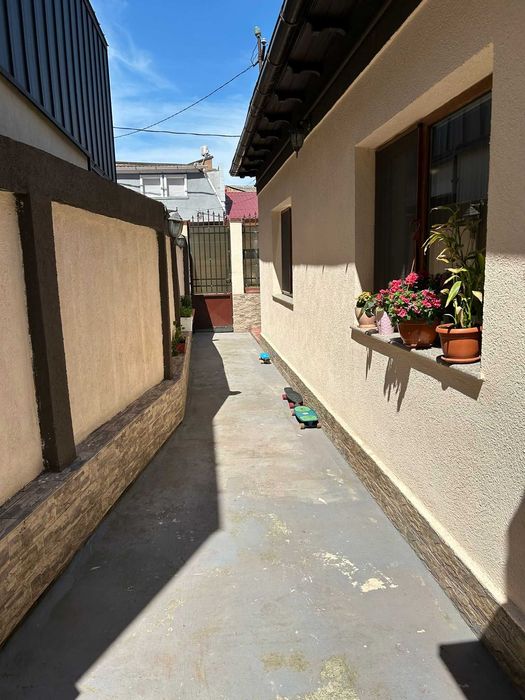 Proprietar vand casa Constanta, zona Trocadero