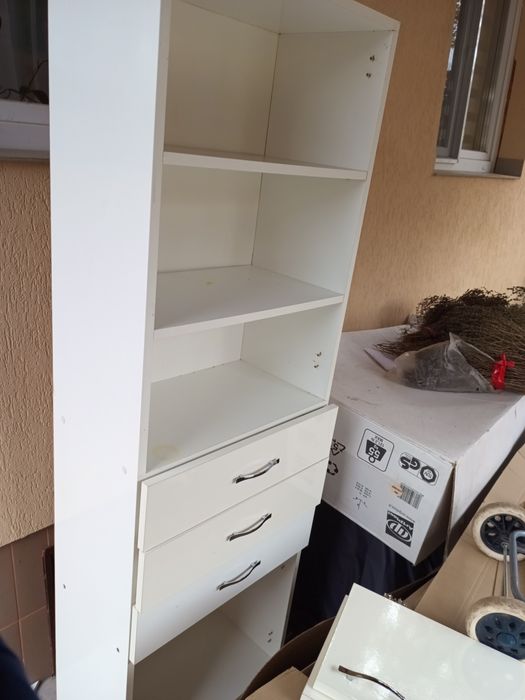 Dulap pal alb lucios