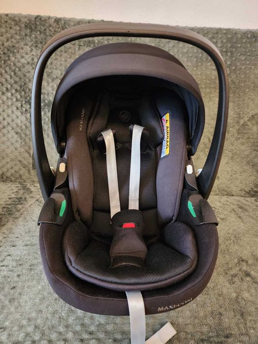 Бебешко столче за кола Maxi Cosi Coral 360 Essential Black