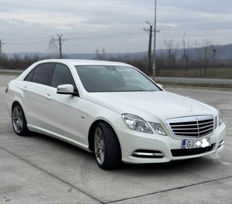 Mercedes-Benz E CLASS W212 Avantgarde. Posibilitate RATE !!