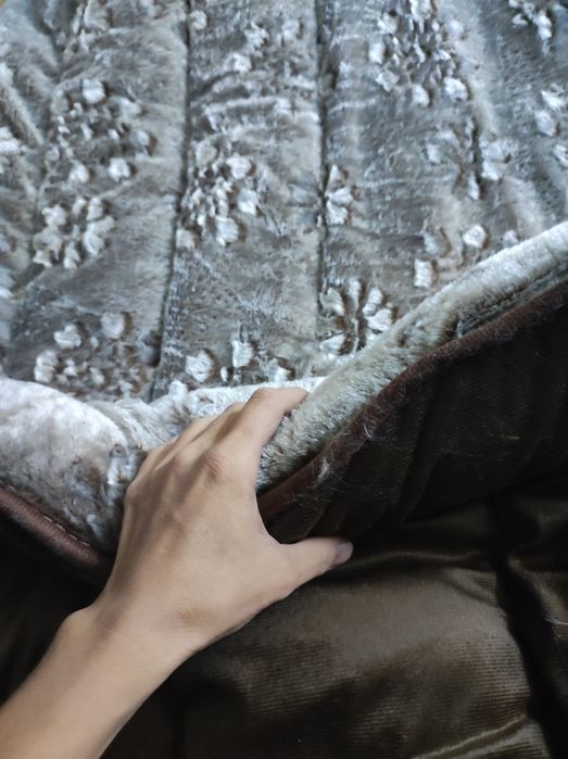 В наличии 2 спальное теплое одеяло велюр